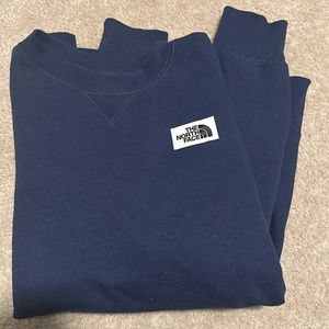 North face crew neck sweater sweatshirt size small worn once navy blue